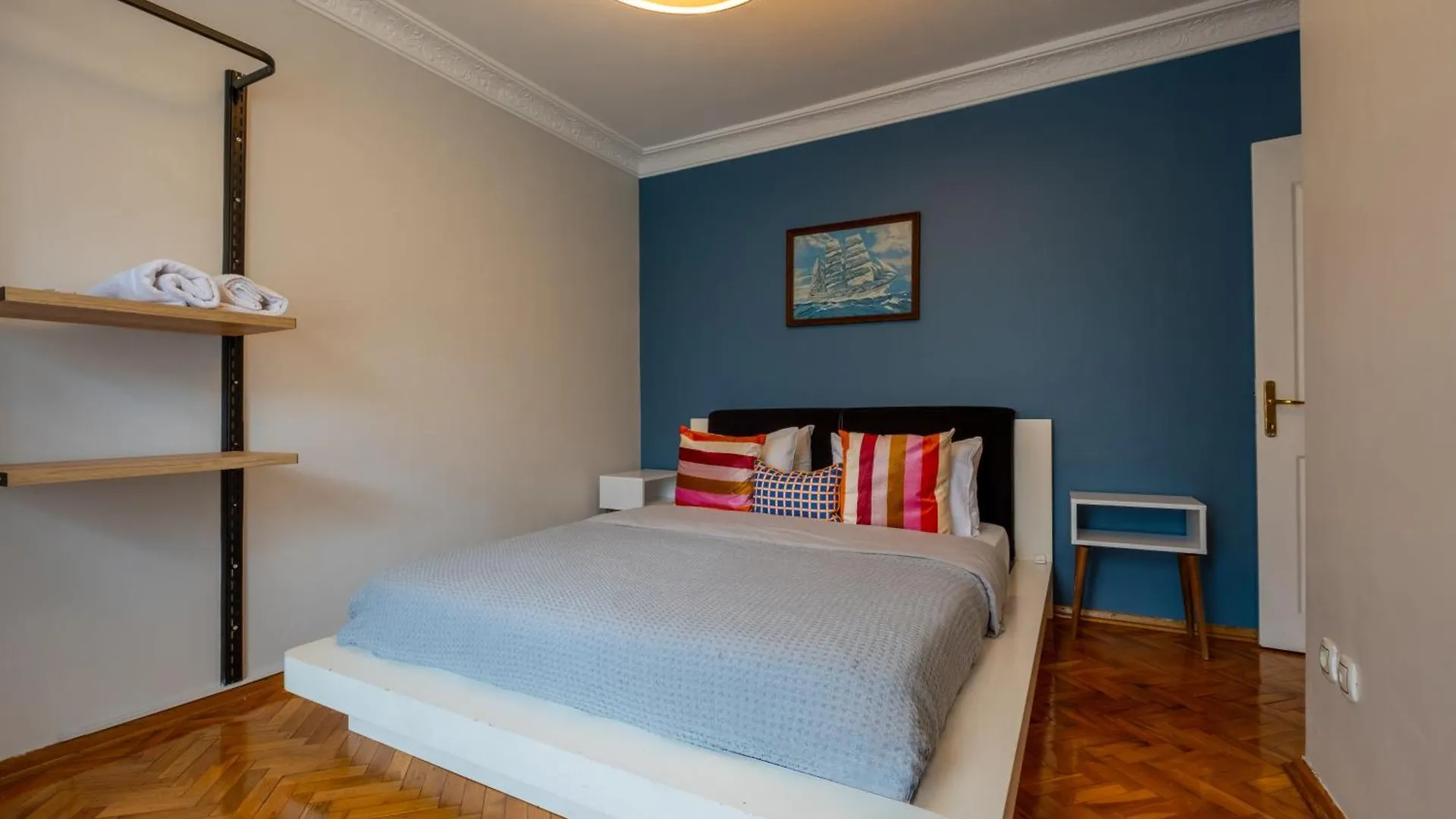 3-Bedroom Apartment - Central Location - Elevator Isztambul