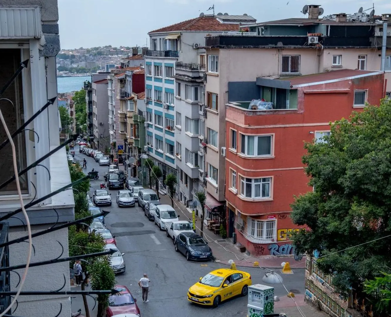 3-Bedroom Apartment - Central Location - Elevator Istanbul